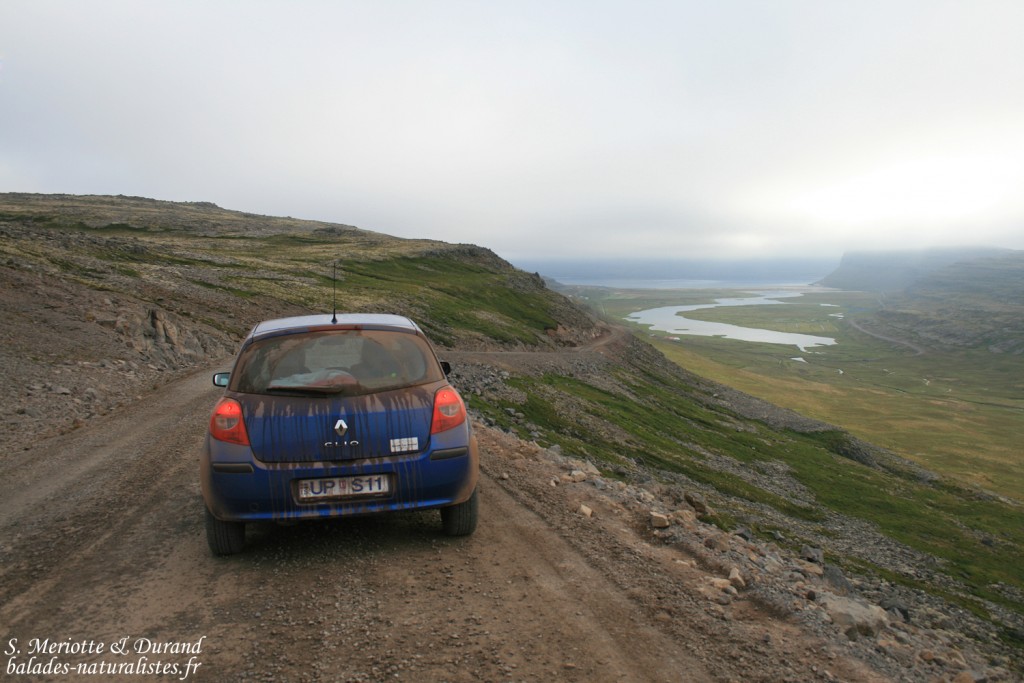 Piste dans les fjords du Nord-ouest, Islande 2011
