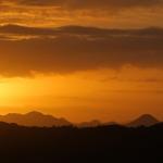 Le soleil se lève sur la chaîne