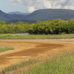 Creek salé, Pouembout