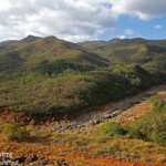 Vue depuis le départ du sentier pour la rivière de Yaté