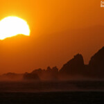 Le soleil se couche sur les derniers sommets de l'île du Nord