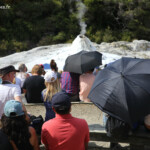 Geyser activé artificiellement, Région géothermique de Wai-O-Tapu