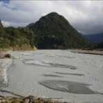 Pont pour rejoindre le village