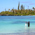 Pêcheur dans la baie de Wadra